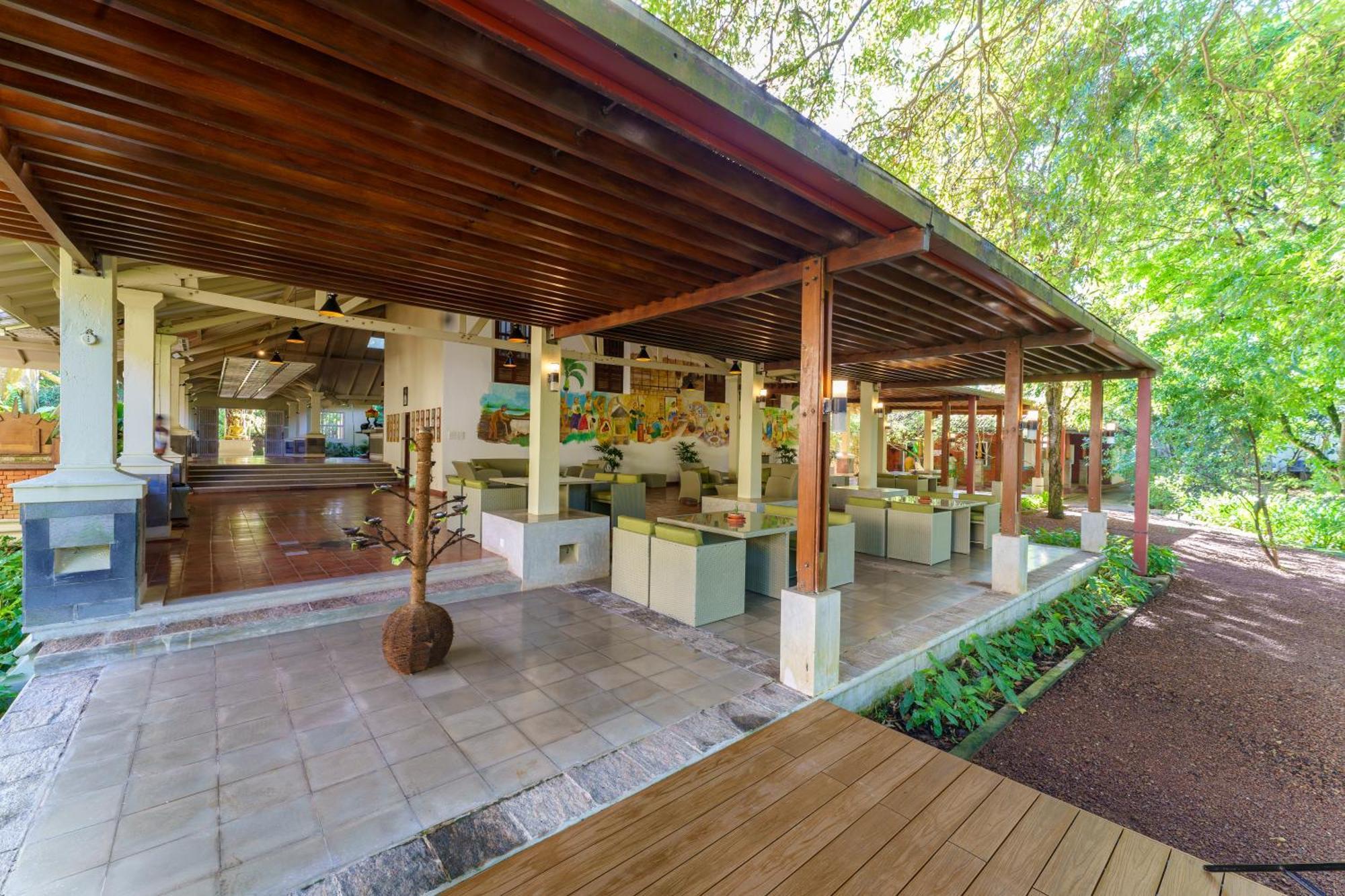 Siddhalepa Ayurveda Resort - All Meals, Ayurveda Treatment And Yoga Wadduwa Exterior foto